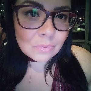 Meet your Posher, Denise